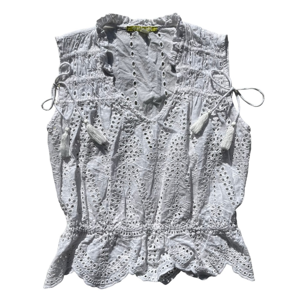 Gianni Bini Womens Size Small White Eyelet Lace Ruffle Sleeveless Cropped Blouse